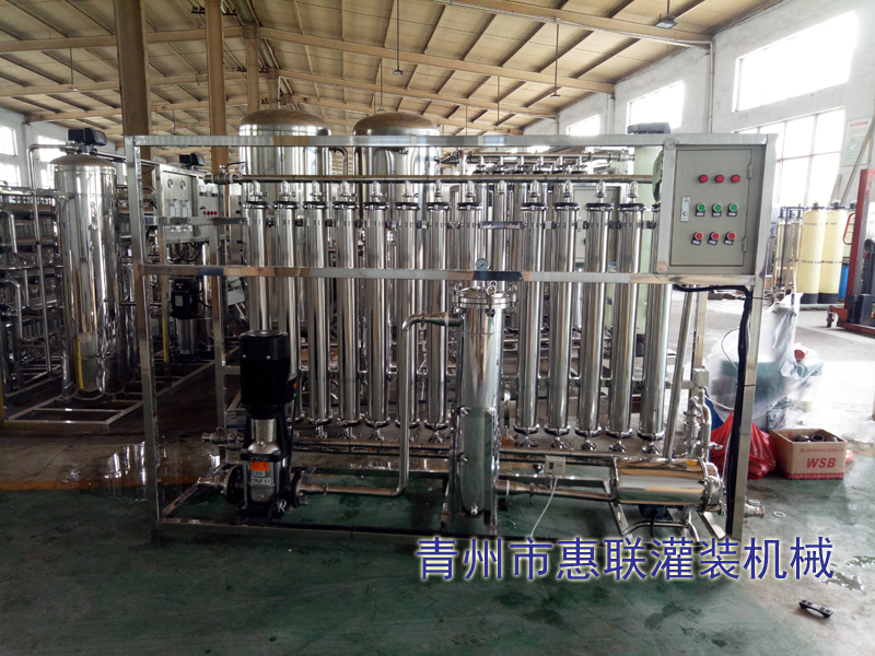 白酒膜過(guò)濾機(jī)生產(chǎn)車間一角